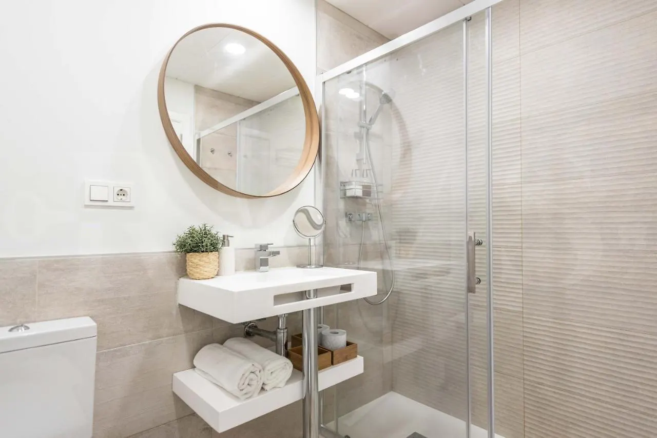Lovely Boho Apartment With Parking - Historic Center By Rems Málaga Spanje